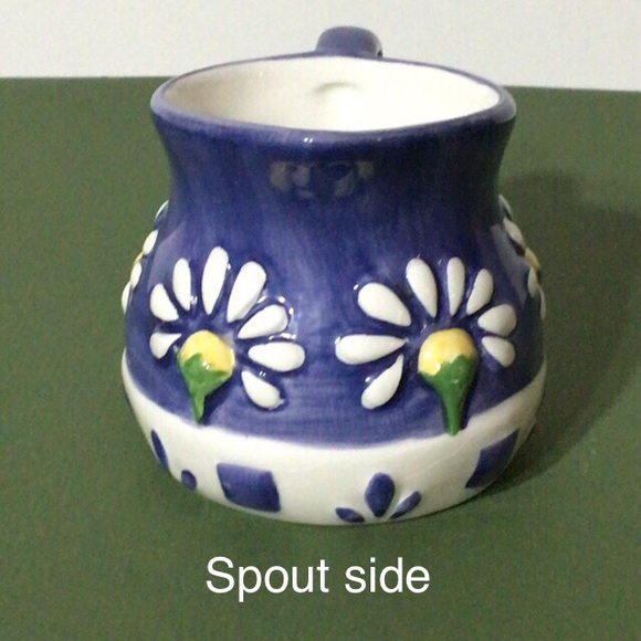 EUC - Vintage Oneida “Spring Daisy” Little Creamer -  3” Tall - Picture 3 of 7